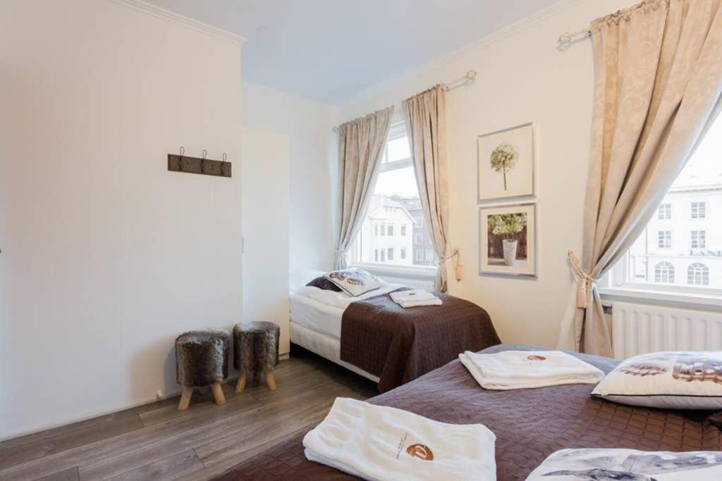 Superb Central Location, No Car Needed - Spacious Акурейри Экстерьер фото