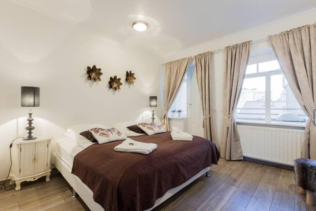 Superb Central Location, No Car Needed - Spacious Акурейри Экстерьер фото